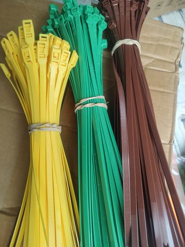 Cinchos de seguridad de colores
